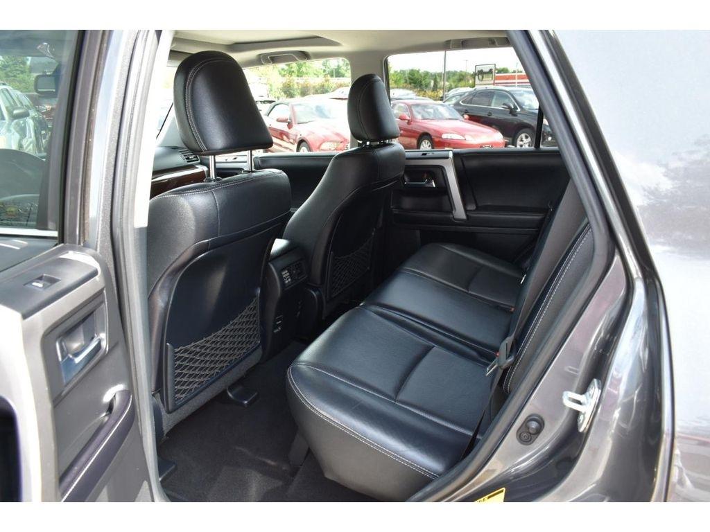 Toyota 4Runner Limited 4WD V6 2016