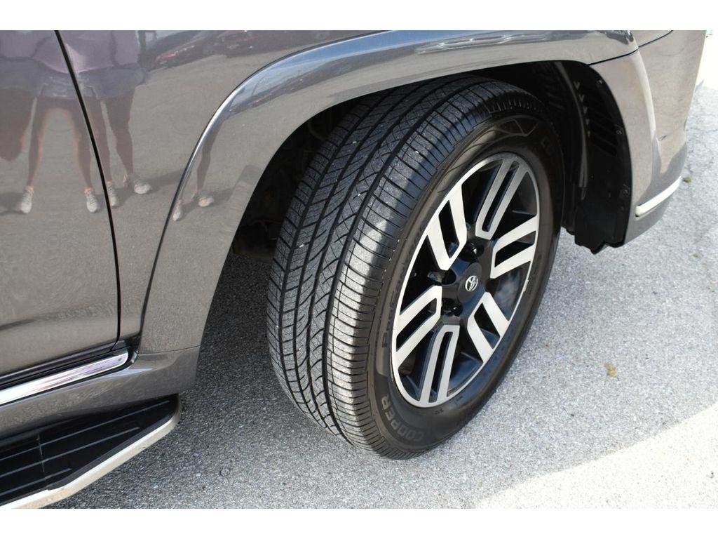 Toyota 4Runner Limited 4WD V6 2016