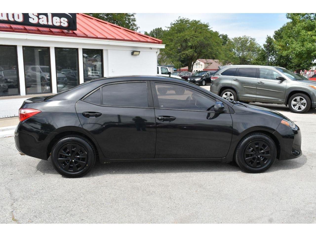 Toyota Corolla L CVT 2017
