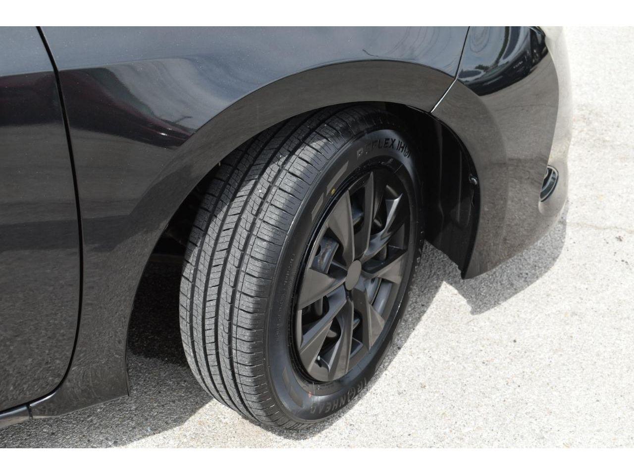 Toyota Corolla L CVT 2017