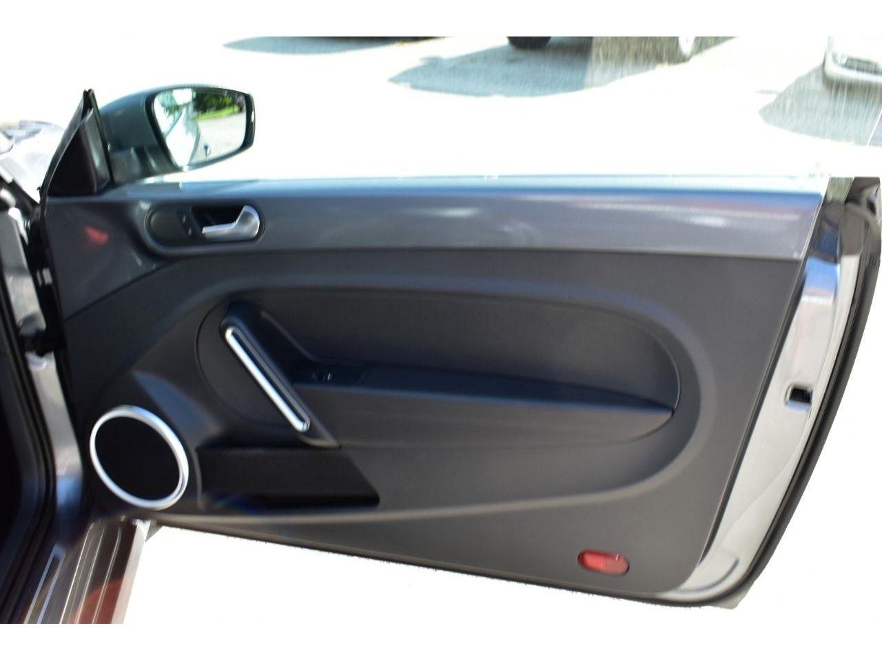 Volkswagen Beetle TDI Convertible 6A 2013