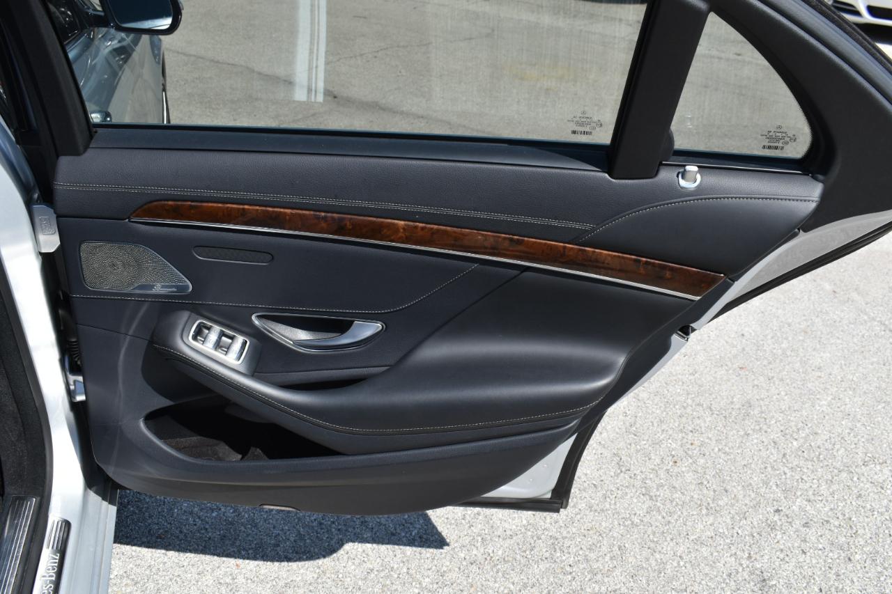 Mercedes-Benz S-Class S550 4MATIC 2015