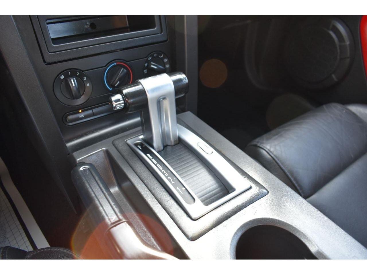 Ford Mustang V6 Deluxe Coupe 2007