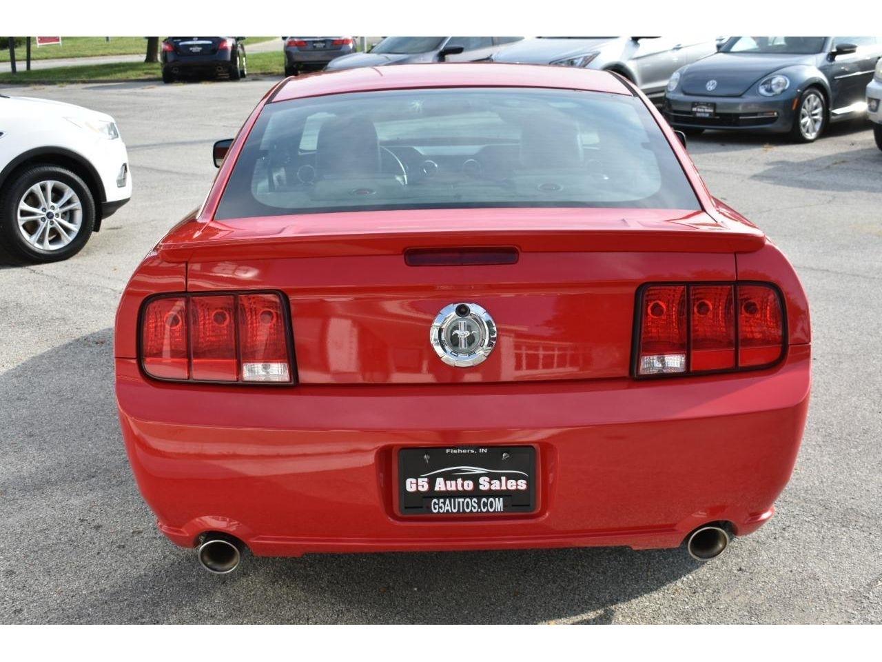 Ford Mustang V6 Deluxe Coupe 2007