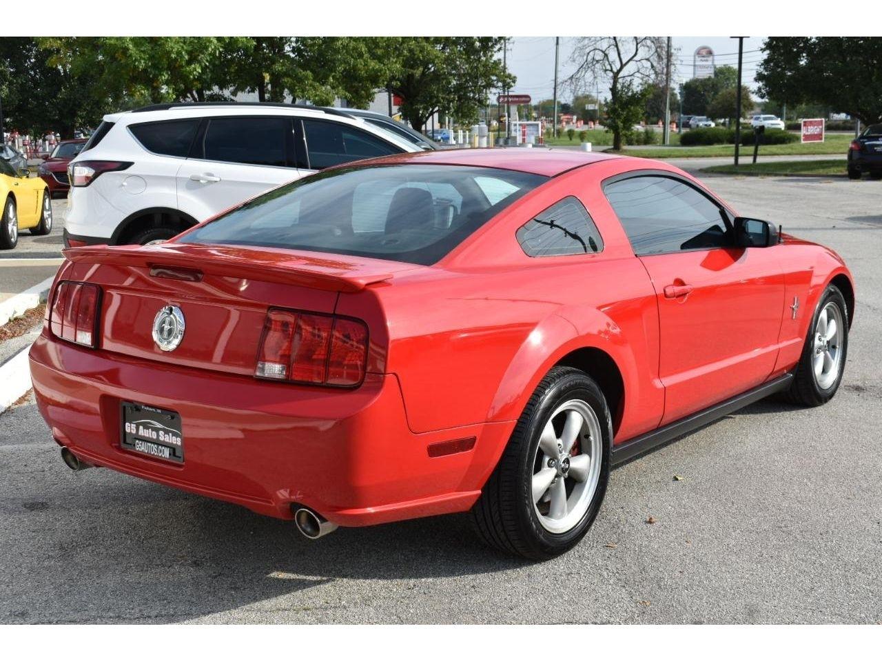Ford Mustang V6 Deluxe Coupe 2007