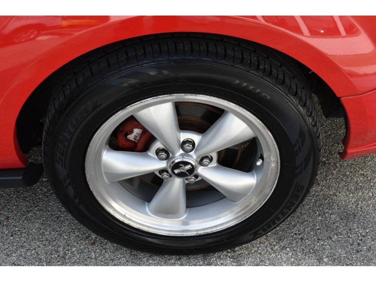 Ford Mustang V6 Deluxe Coupe 2007