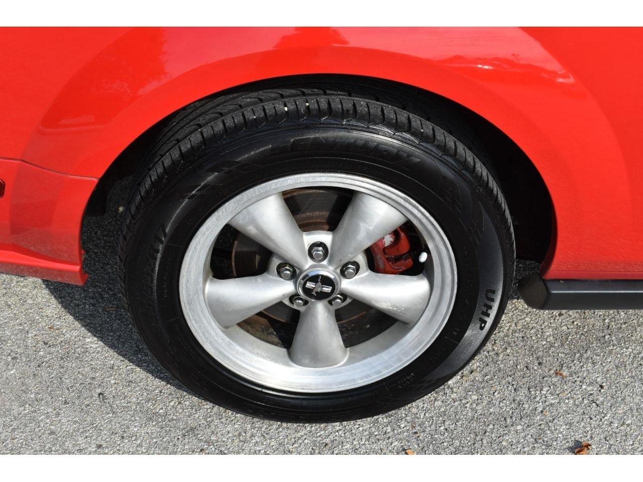 Ford Mustang V6 Deluxe Coupe 2007