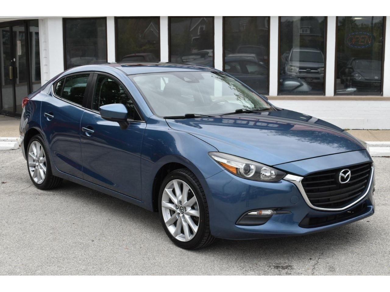 Mazda MAZDA3 i Touring MT 4-Door 2017