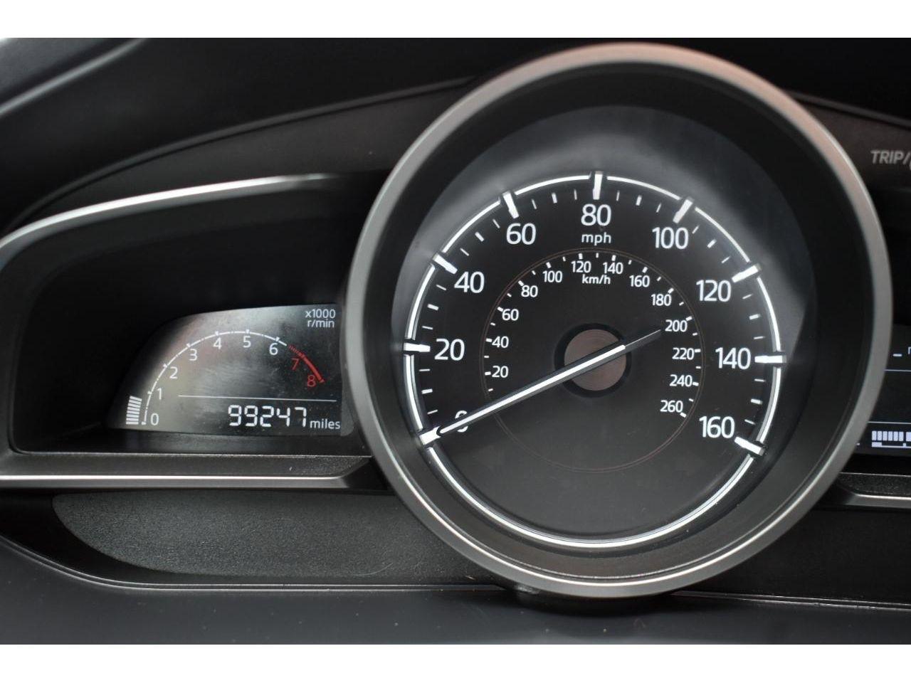 Mazda MAZDA3 i Touring MT 4-Door 2017
