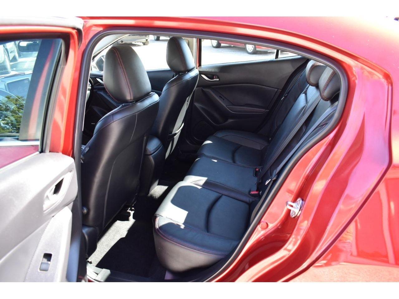 Mazda MAZDA3 I Grand Touring AT 4-Door 2015