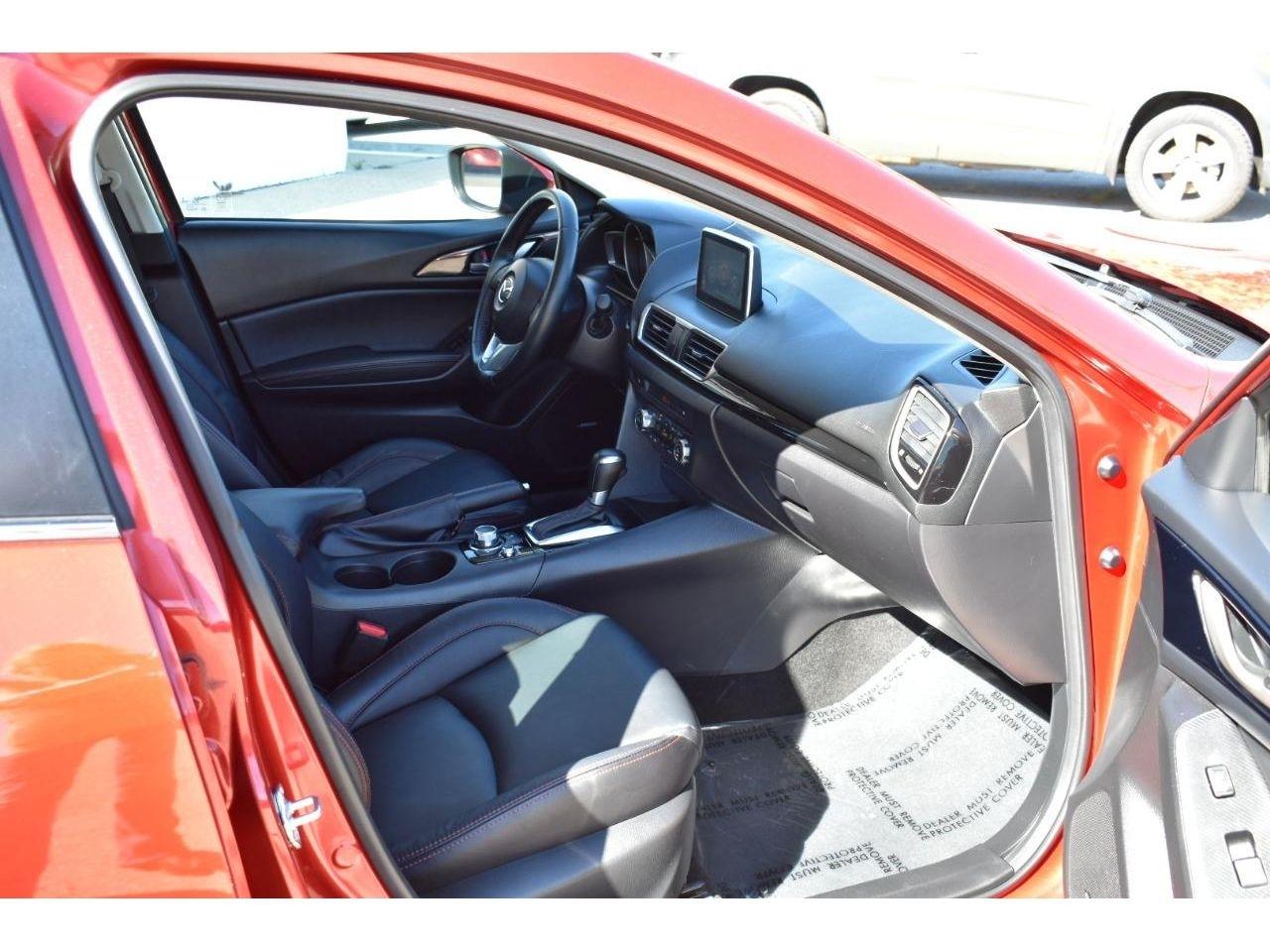 Mazda MAZDA3 I Grand Touring AT 4-Door 2015
