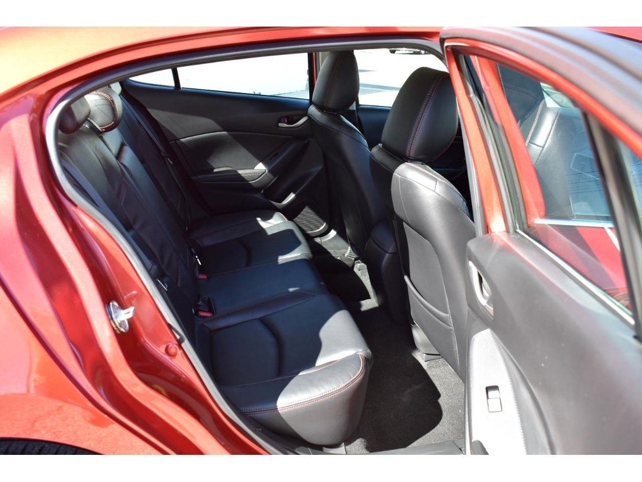 Mazda MAZDA3 I Grand Touring AT 4-Door 2015