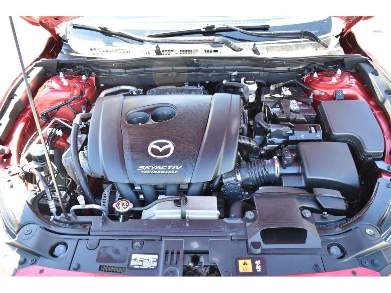 Mazda MAZDA3 I Grand Touring AT 4-Door 2015