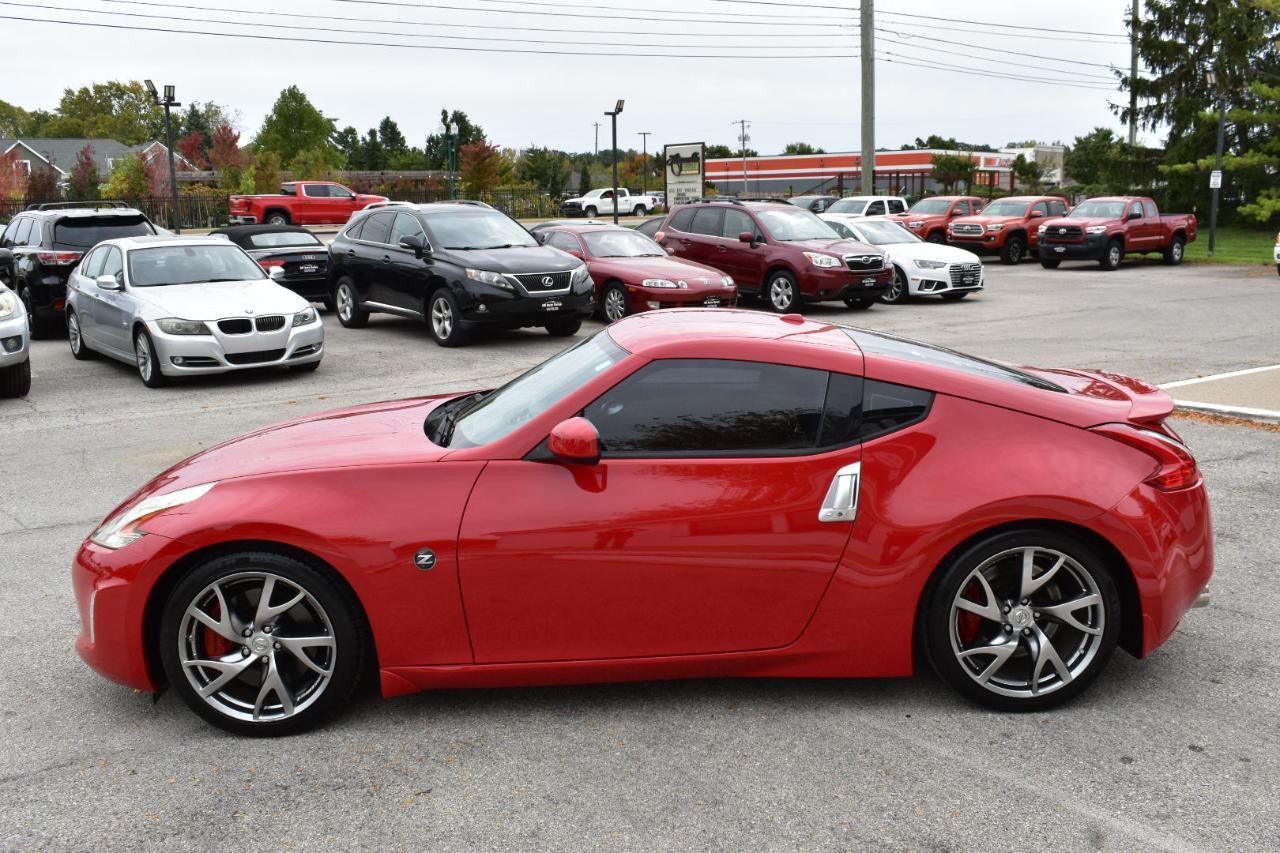 Nissan Z 370Z Coupe Sport Tech 6MT 2015