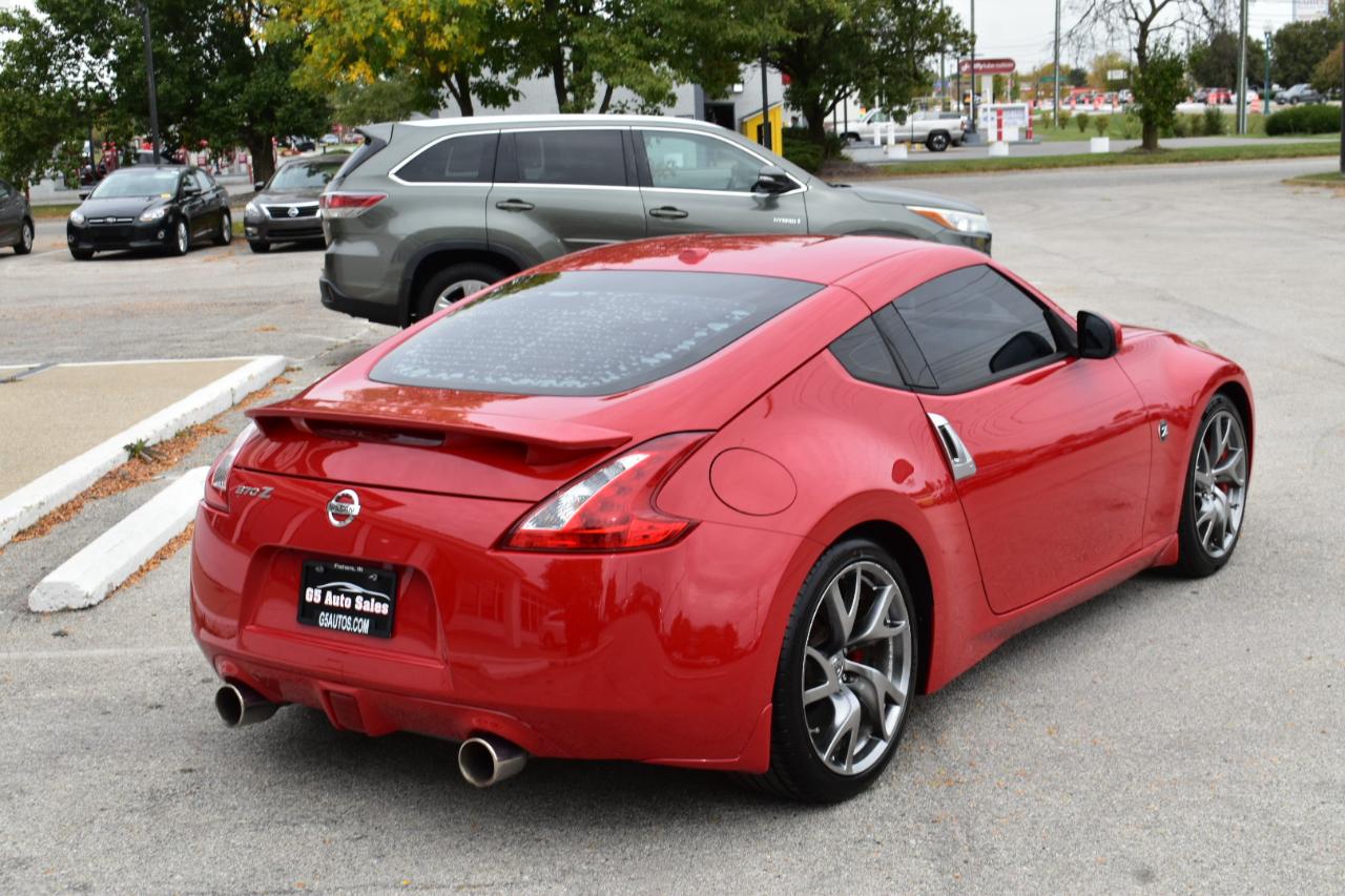 Nissan Z 370Z Coupe Sport Tech 6MT 2015
