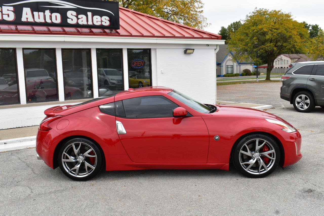 Nissan Z 370Z Coupe Sport Tech 6MT 2015