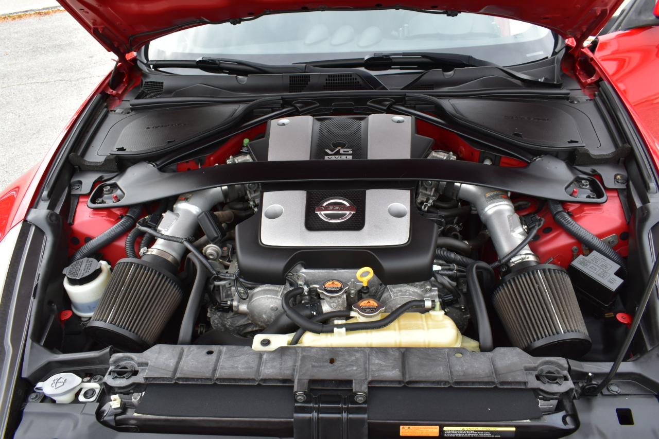 Nissan Z 370Z Coupe Sport Tech 6MT 2015