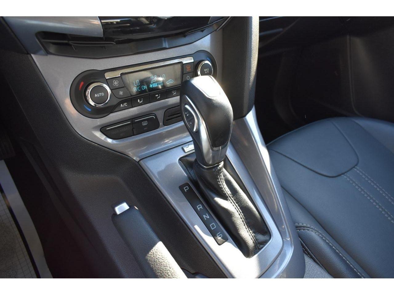 Ford Focus Titanium Sedan 2014