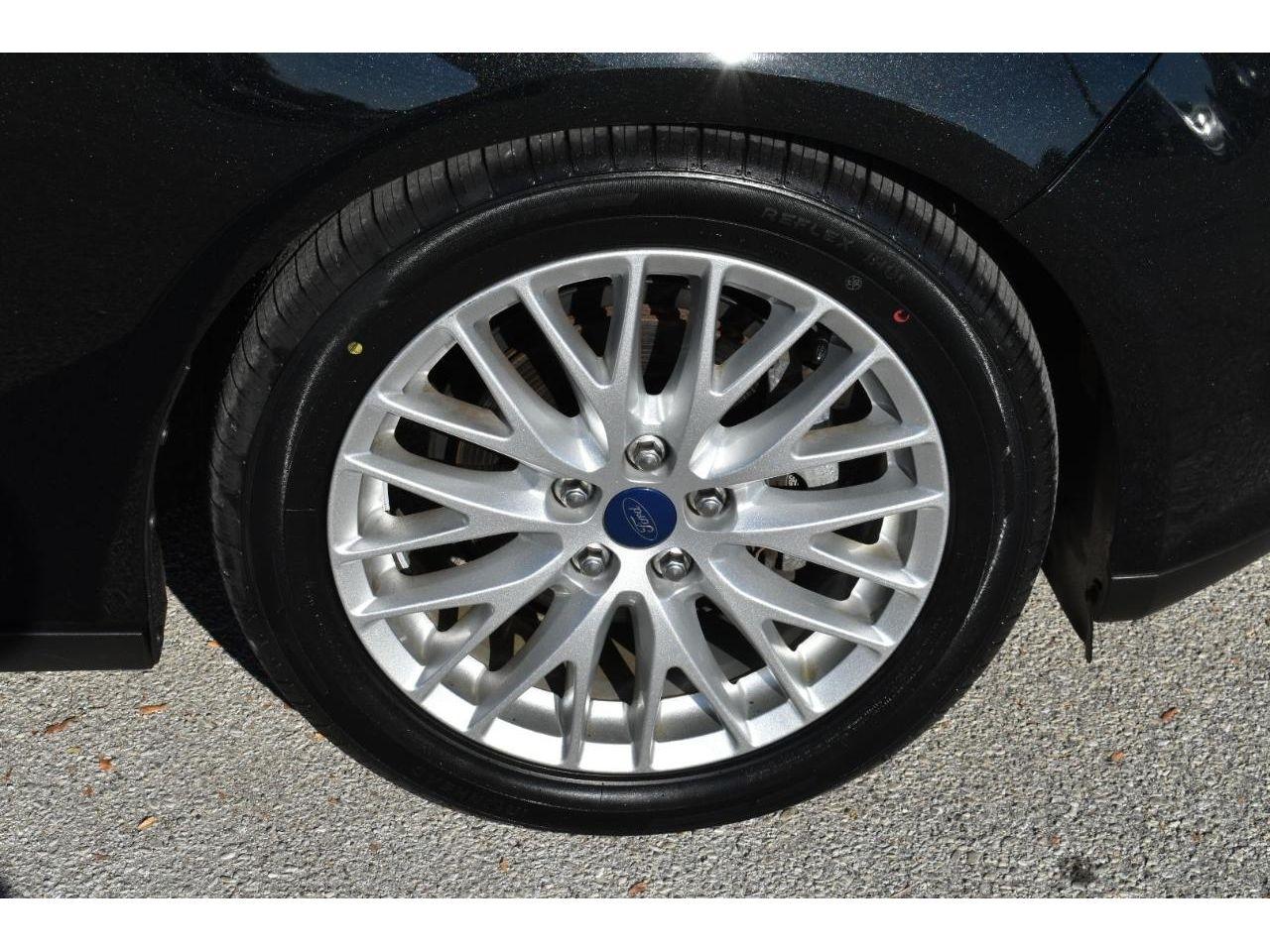 Ford Focus Titanium Sedan 2014