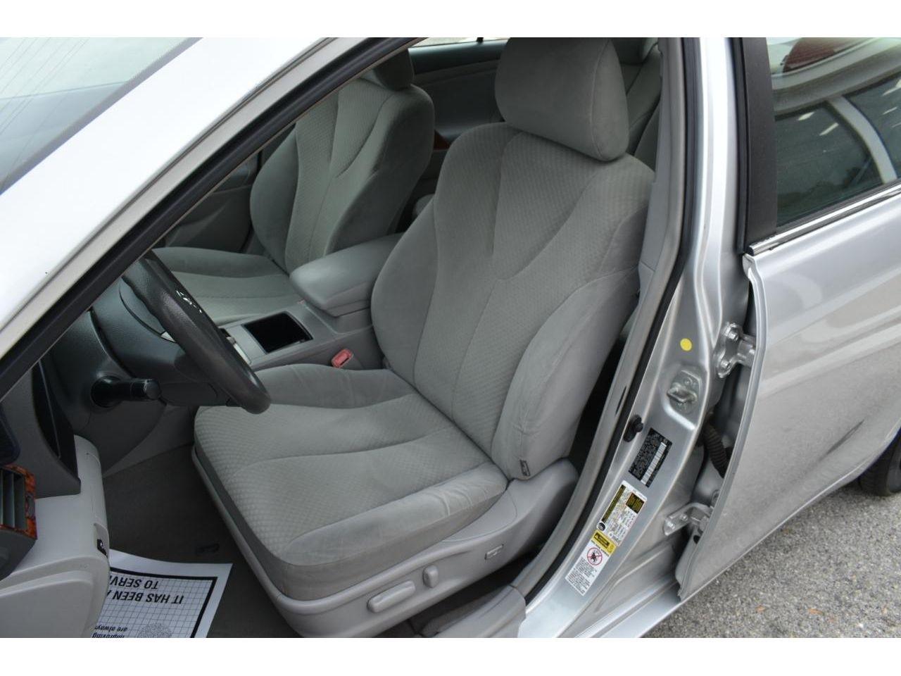 Toyota Camry LE 5-Spd AT 2009