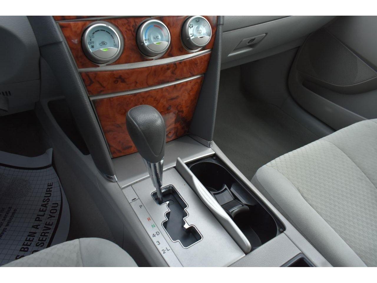 Toyota Camry LE 5-Spd AT 2009
