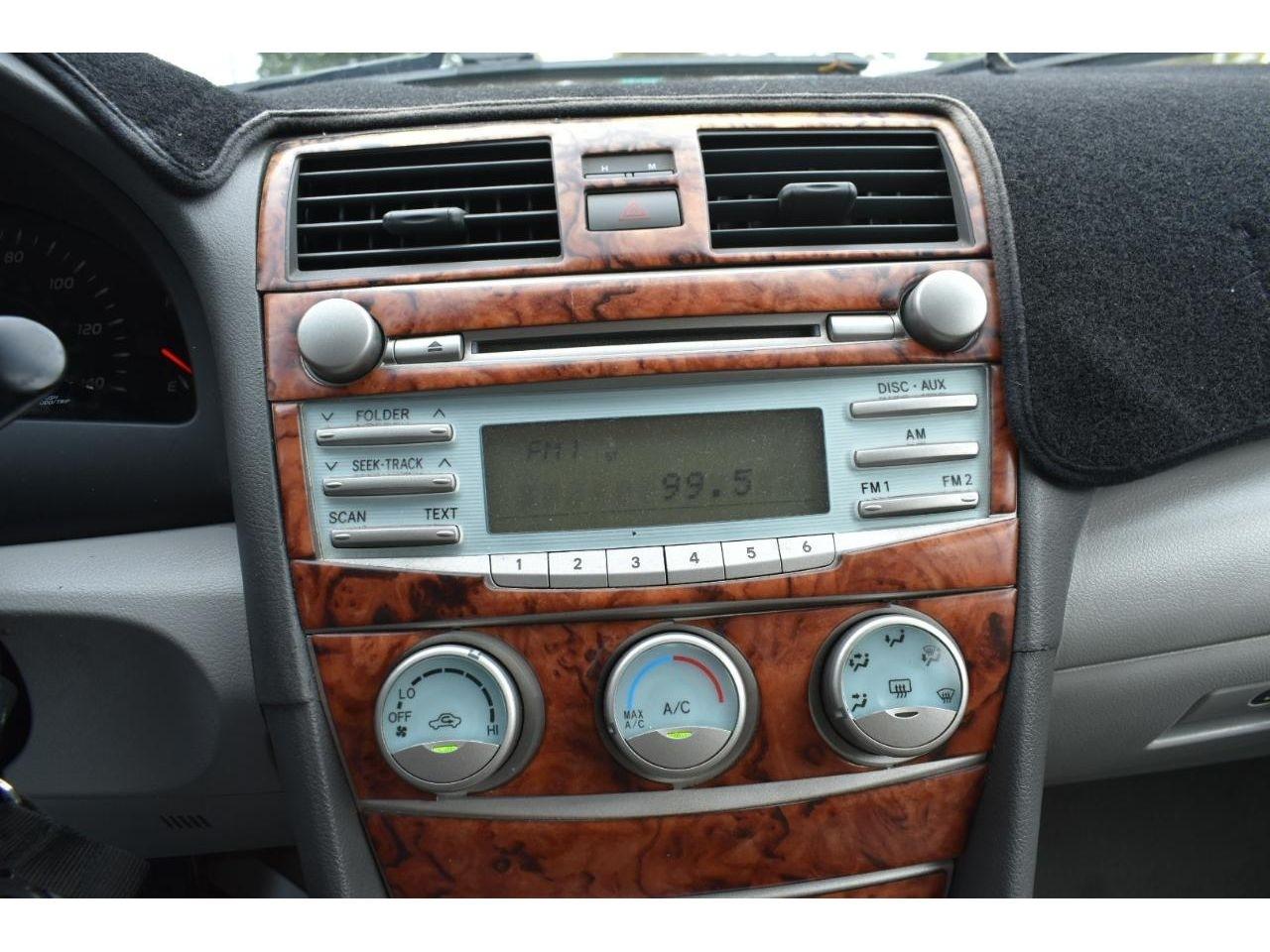 Toyota Camry LE 5-Spd AT 2009