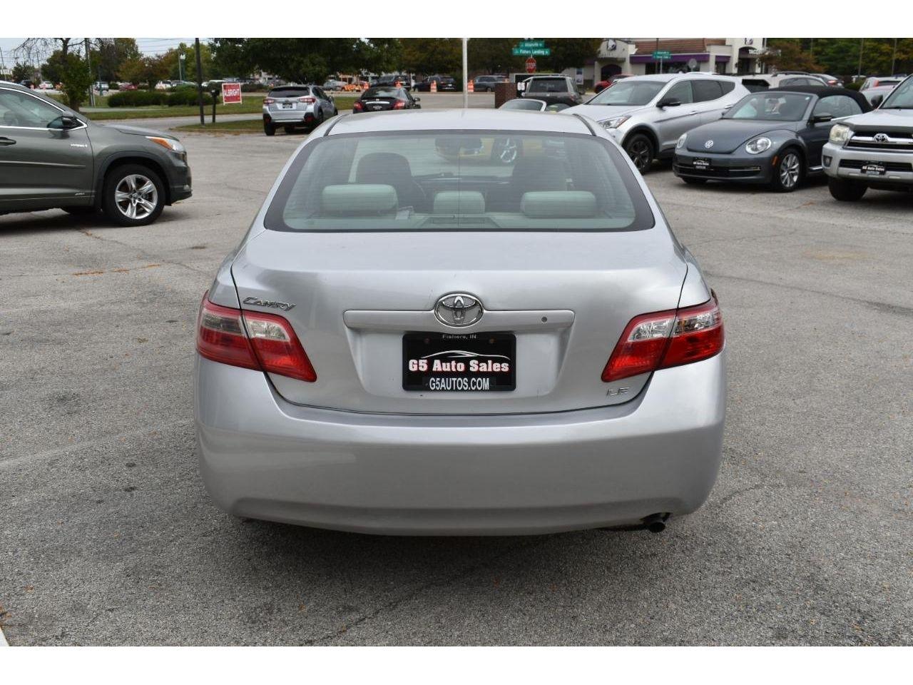 Toyota Camry LE 5-Spd AT 2009