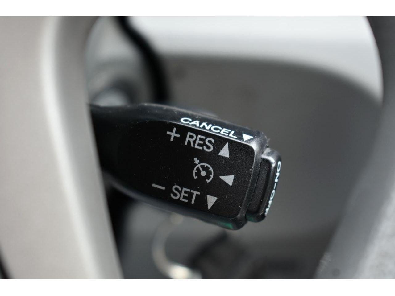 Toyota Camry LE 5-Spd AT 2009