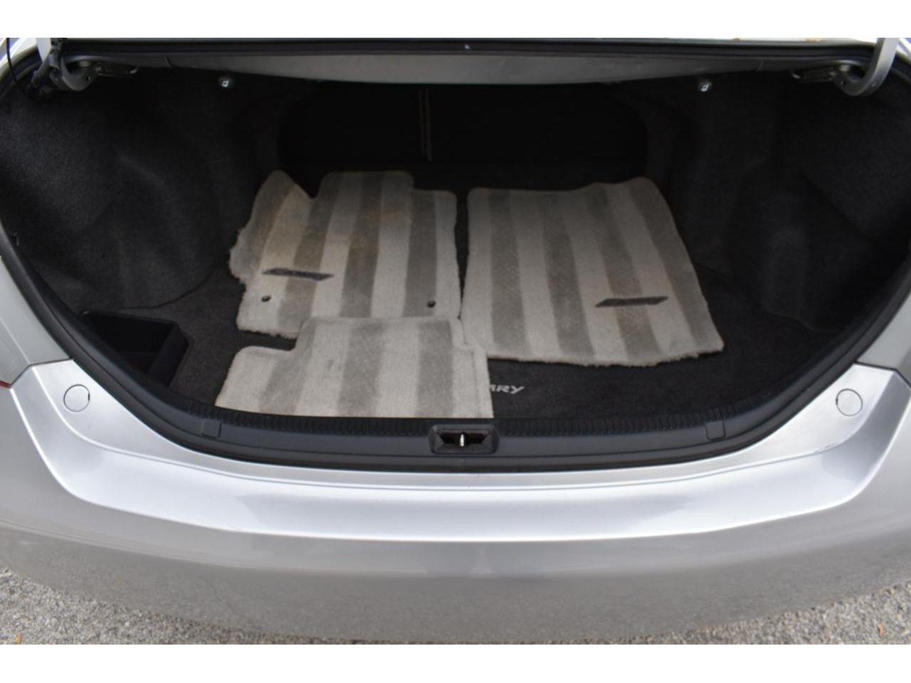Toyota Camry LE 5-Spd AT 2009