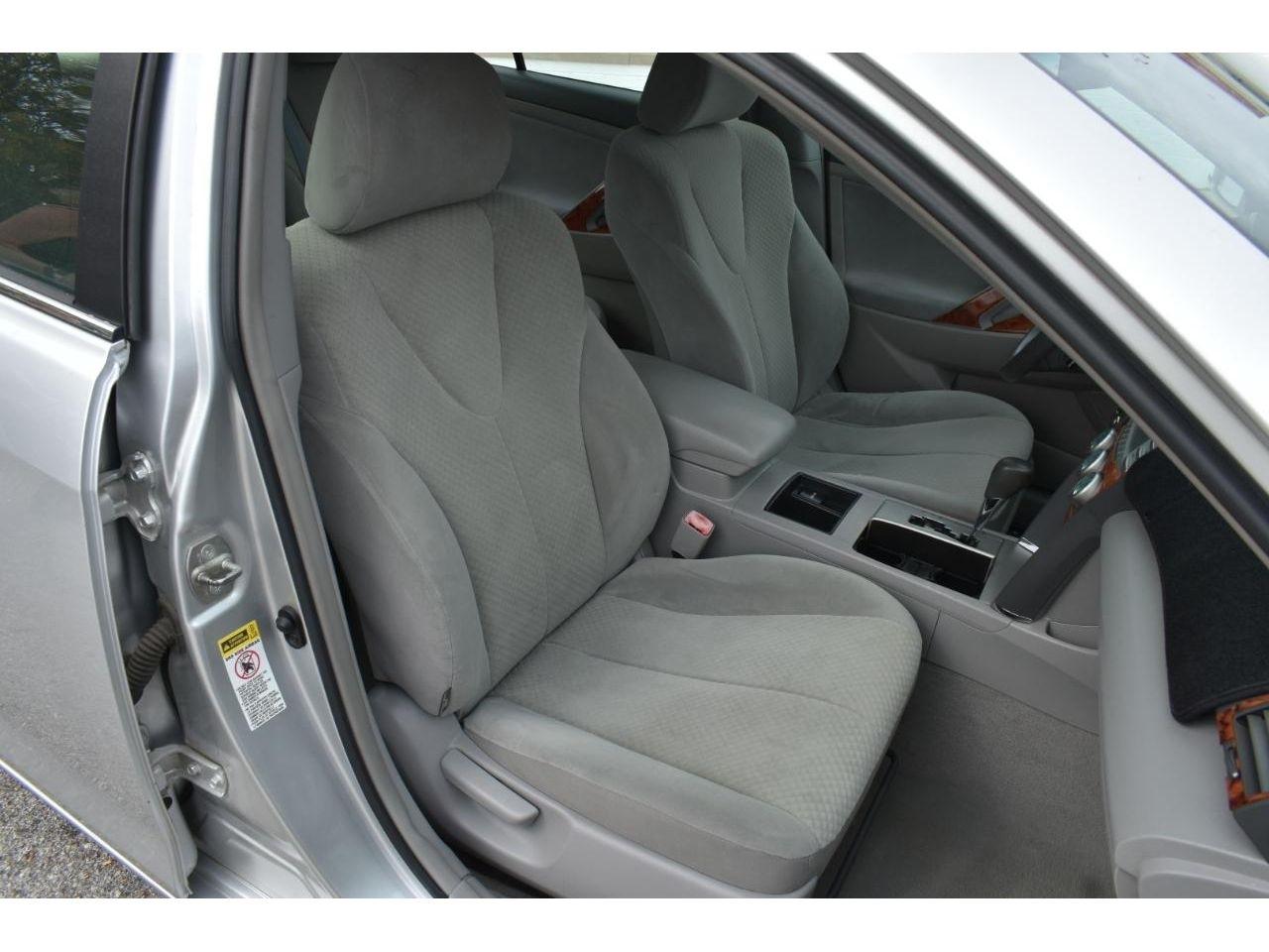 Toyota Camry LE 5-Spd AT 2009