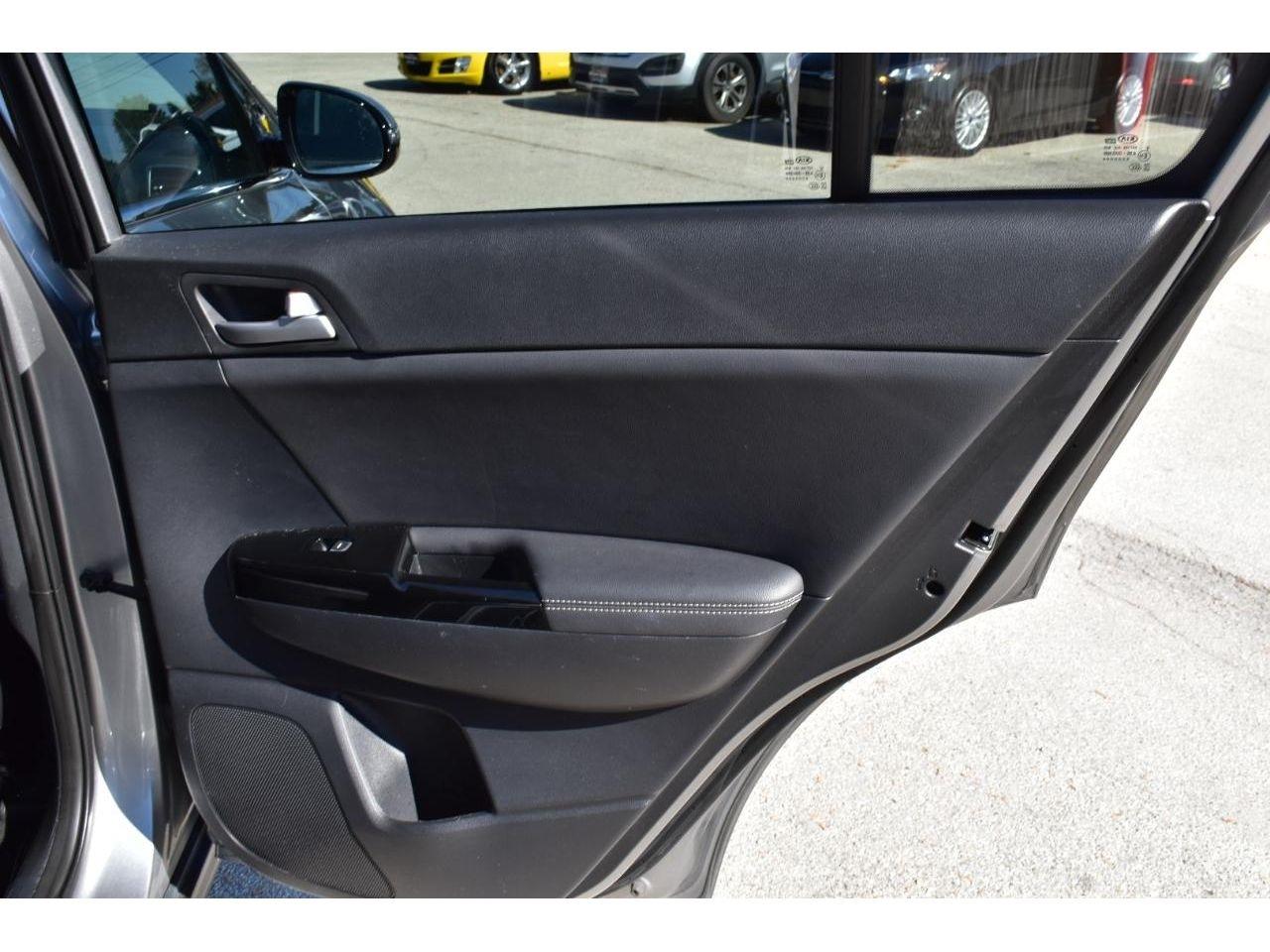 Kia Sportage EX FWD 2021