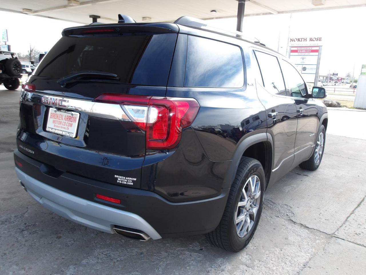 GMC Acadia FWD 4dr SLT 2021