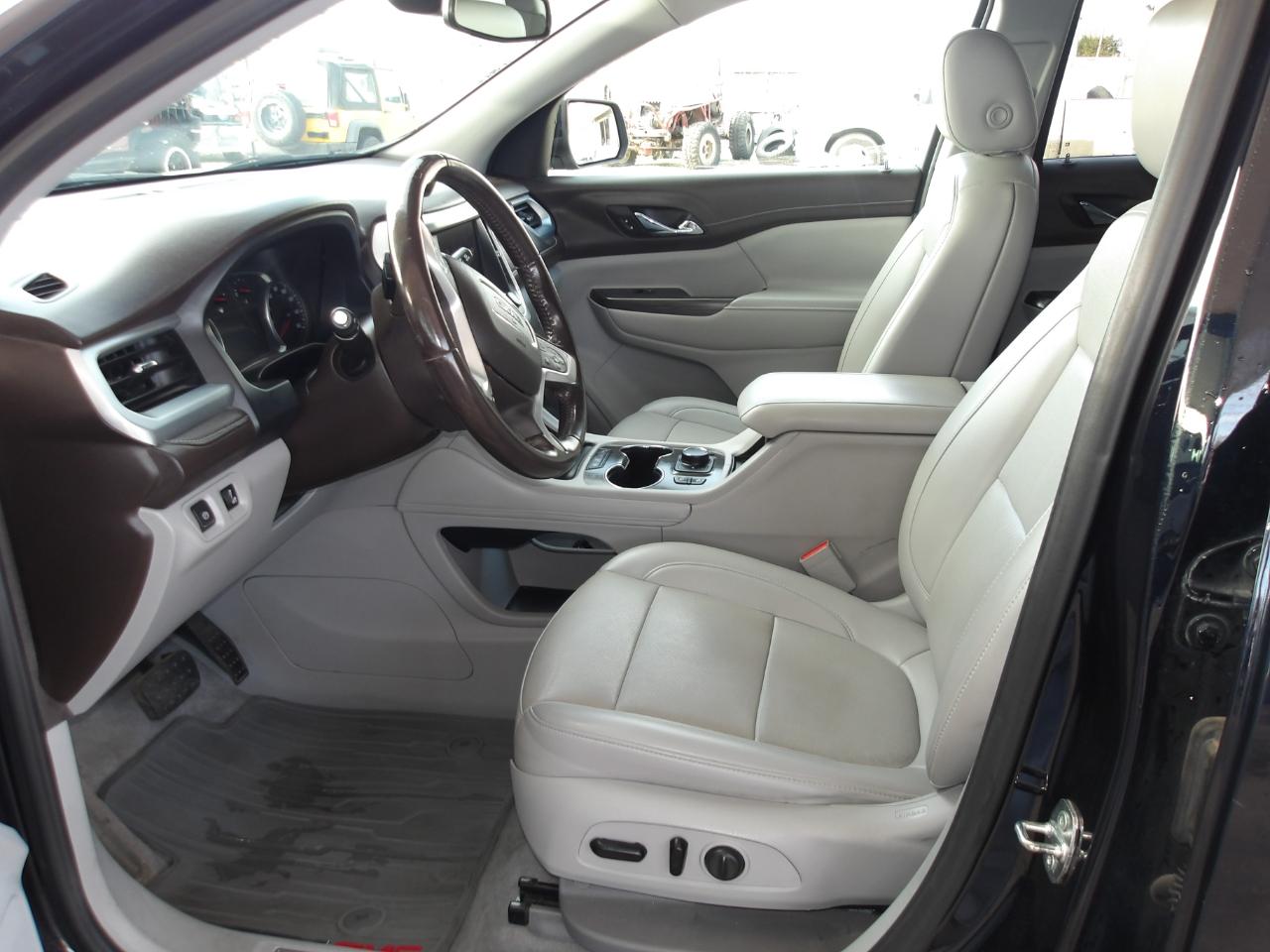 GMC Acadia FWD 4dr SLT 2021