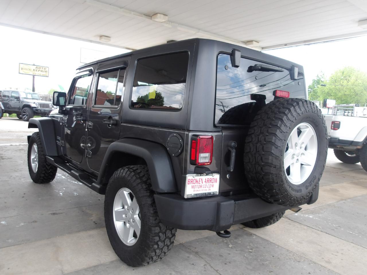 Jeep Wrangler Unlimited Sport 4x4 2017