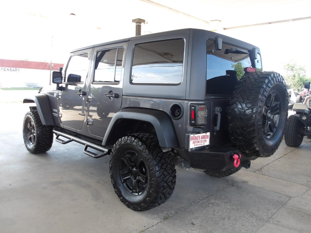 Jeep Wrangler Unlimited 4WD 4dr Sport 2014