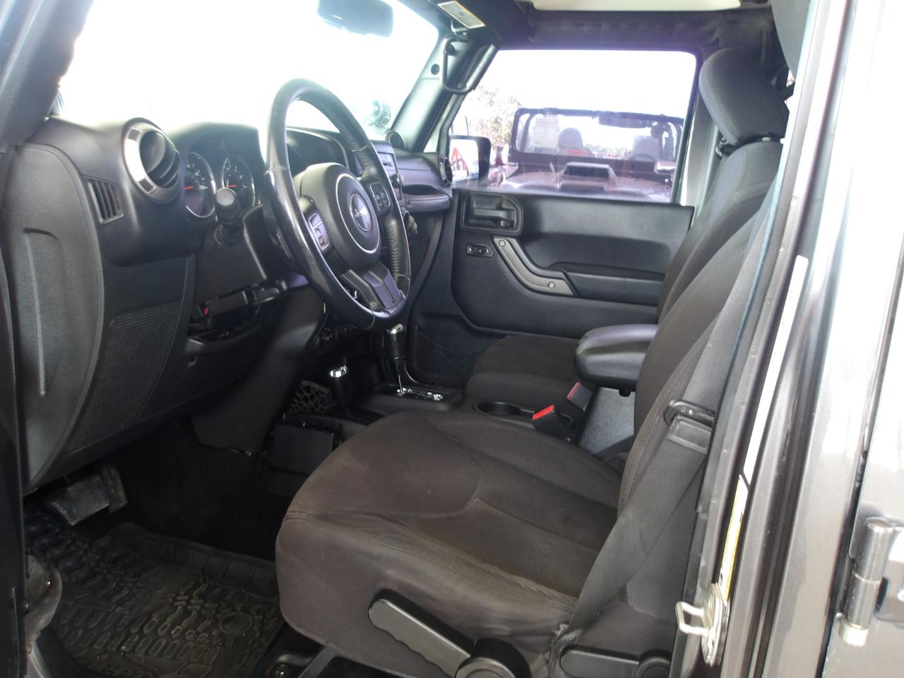 Jeep Wrangler Unlimited 4WD 4dr Sport 2014