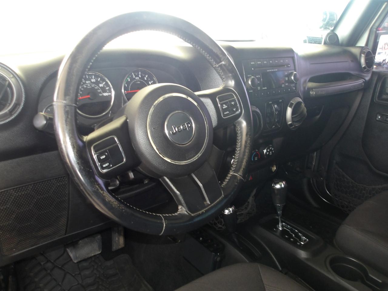 Jeep Wrangler Unlimited 4WD 4dr Sport 2014