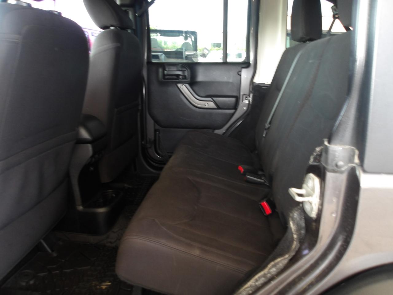 Jeep Wrangler Unlimited 4WD 4dr Sport 2014