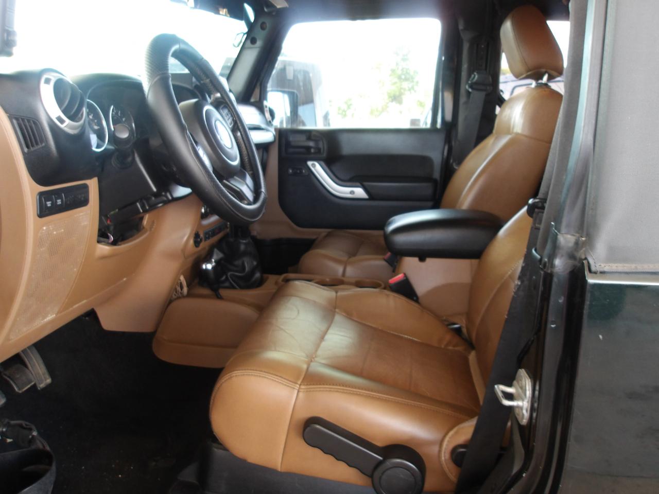 Jeep Wrangler 4WD 2dr Rubicon 2012