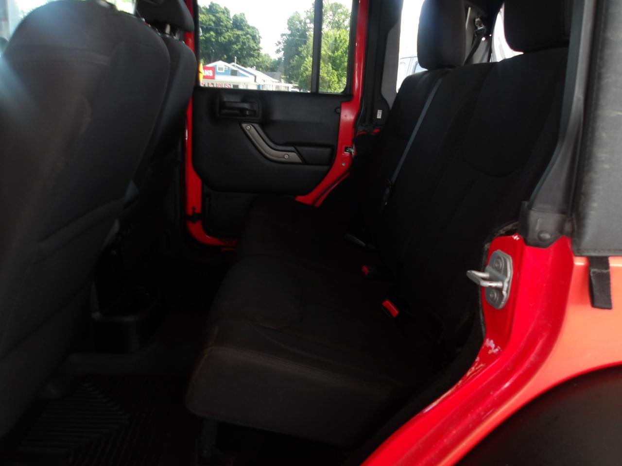 Jeep Wrangler Unlimited 4WD 4dr Sport 2013