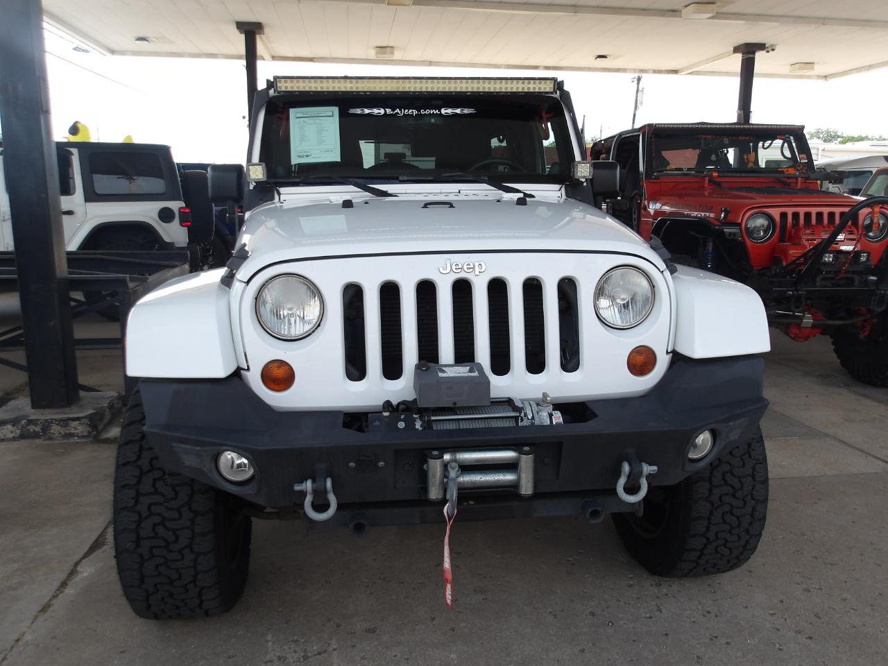 Jeep Wrangler Unlimited 4WD 4dr Sahara 2013