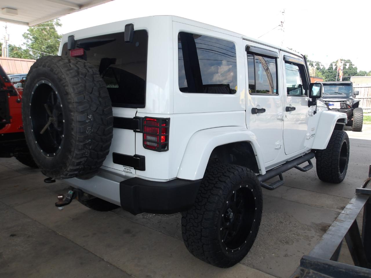 Jeep Wrangler Unlimited 4WD 4dr Sahara 2013