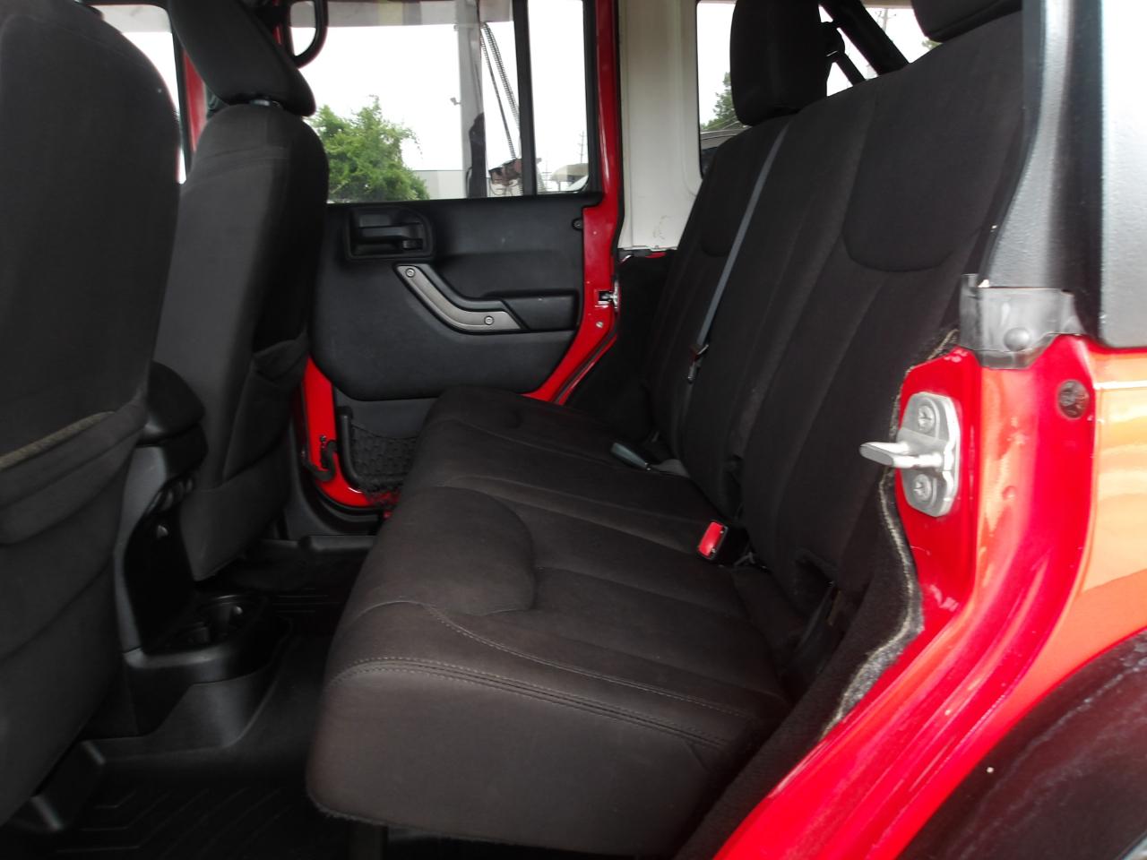 Jeep Wrangler Unlimited 4WD 4dr Sport 2014