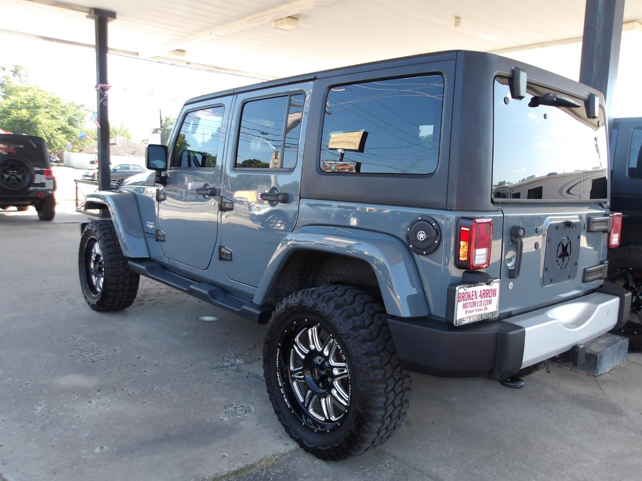Jeep Wrangler Unlimited 4WD 4dr Sahara 2015
