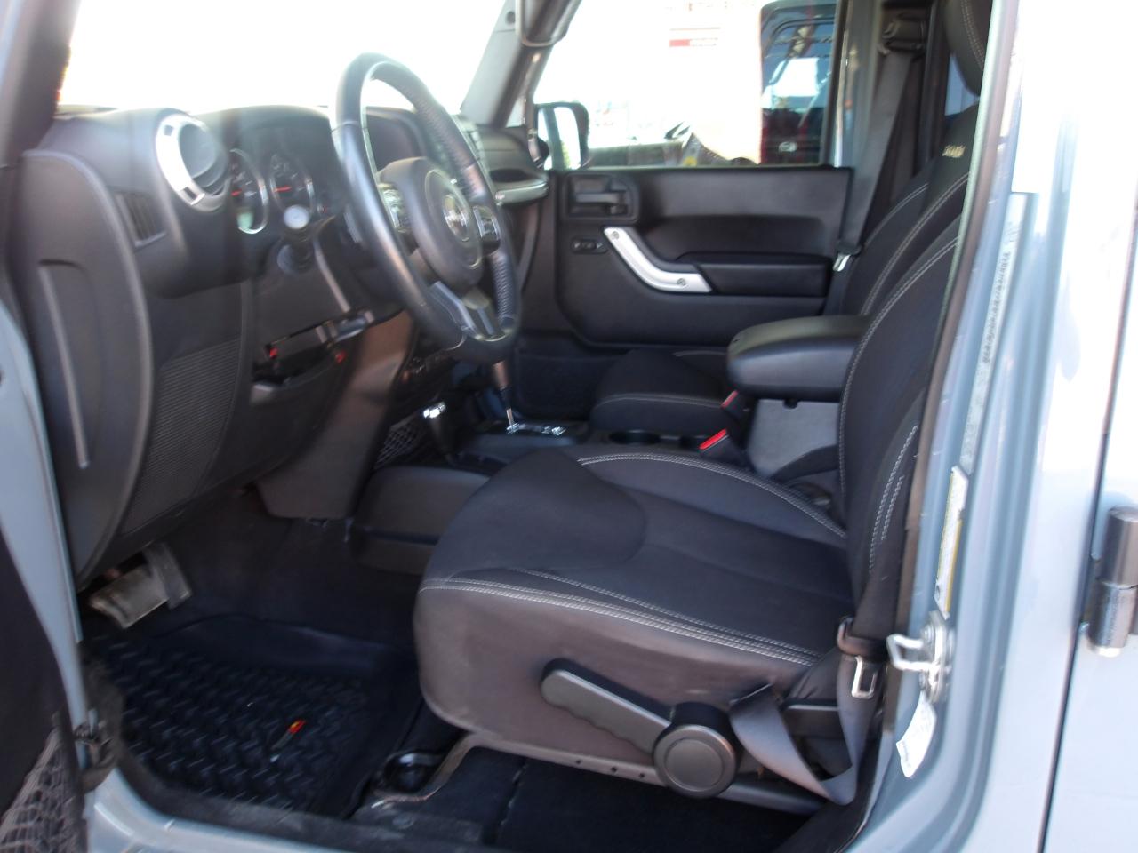 Jeep Wrangler Unlimited 4WD 4dr Sahara 2015