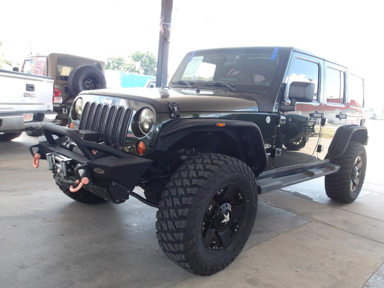 Jeep Wrangler Unlimited 4WD 4dr Sahara 2011