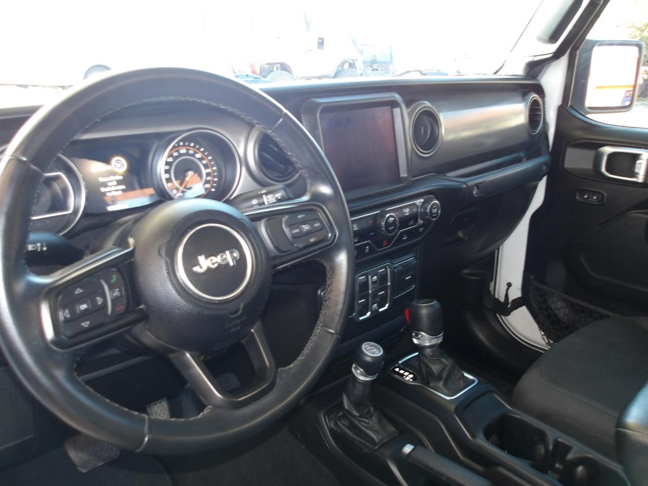 Jeep Gladiator Willys 4x4 2021