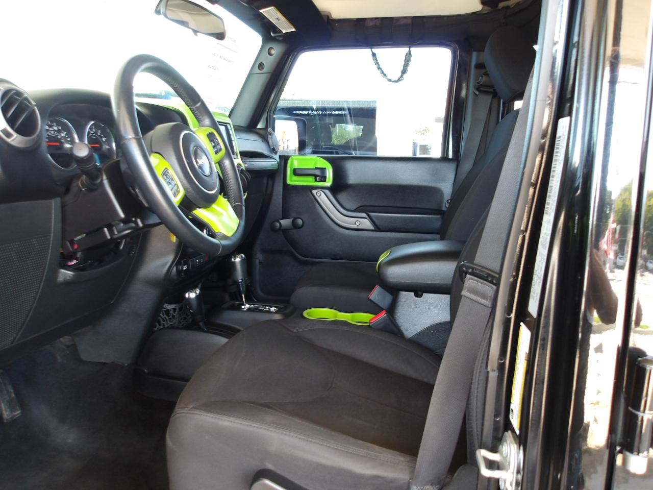 Jeep Wrangler Unlimited 4WD 4dr Sport 2015