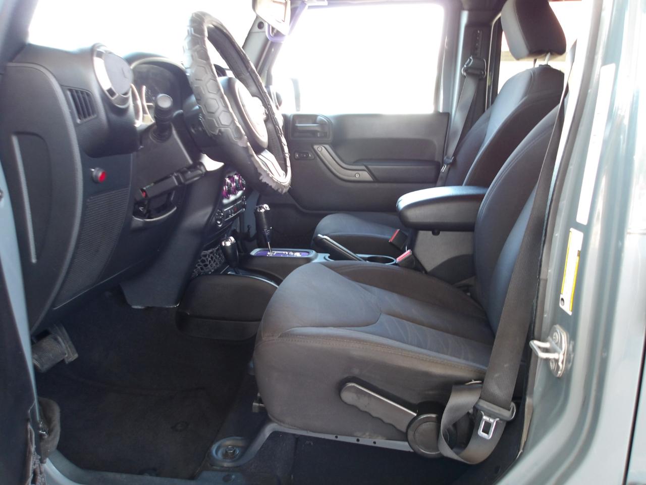 Jeep Wrangler Unlimited 4WD 4dr Sport 2014