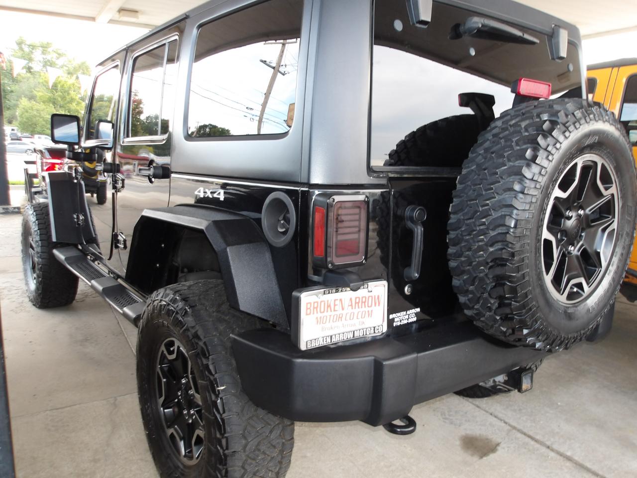 Jeep Wrangler Unlimited 4WD 4dr Rubicon 2012